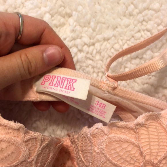Light pink lace bra - Picture 2 of 3